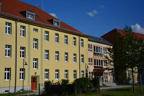 Haupteingangsbereich Bürogebäude Haus 63 des Statistischen Landesamtes auf der Macherstraße 63